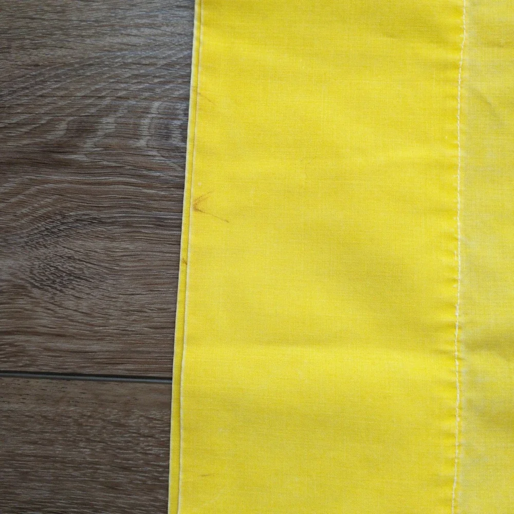 Vera Neumann Burlington Floral King Pillowcases Pair (2) Daisy Ombre Yellow 70's